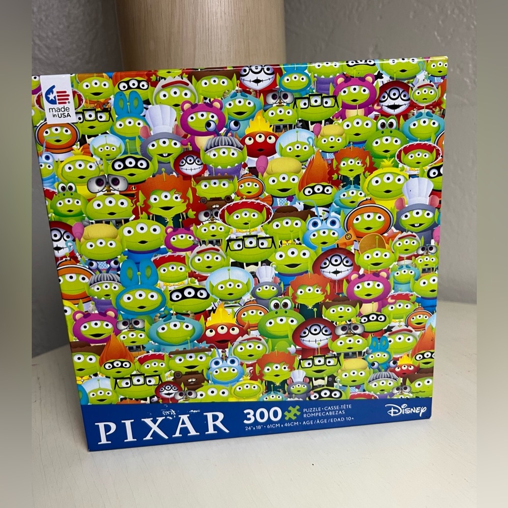 NIB Disney Pixar Alien 300 pc puzzle